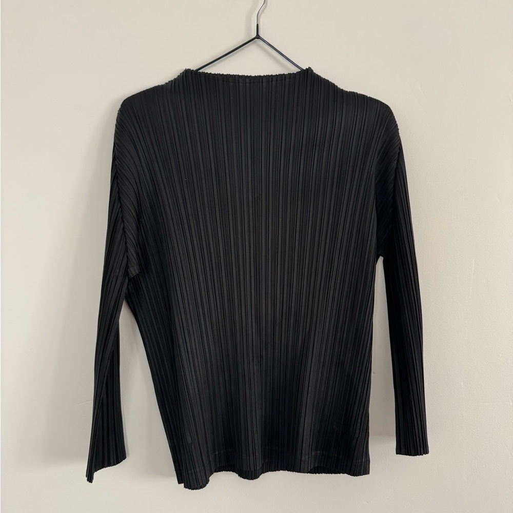 Black Pleated Women's Top